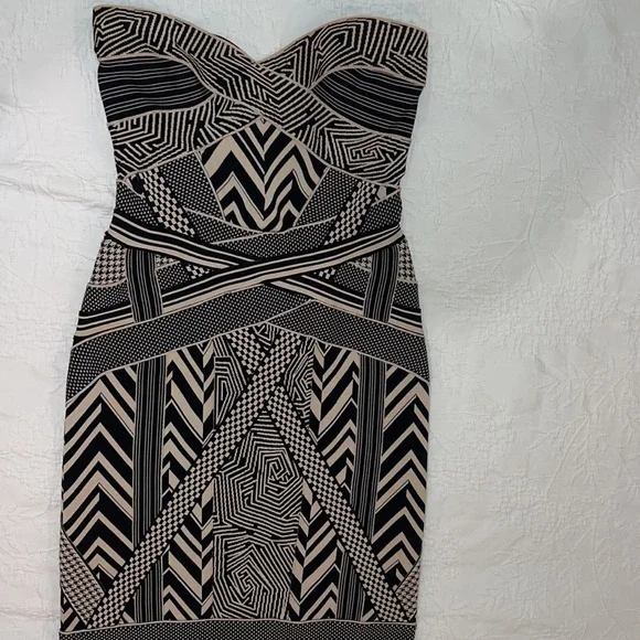 COPY - Herve leger dress - Picture 3 of 15